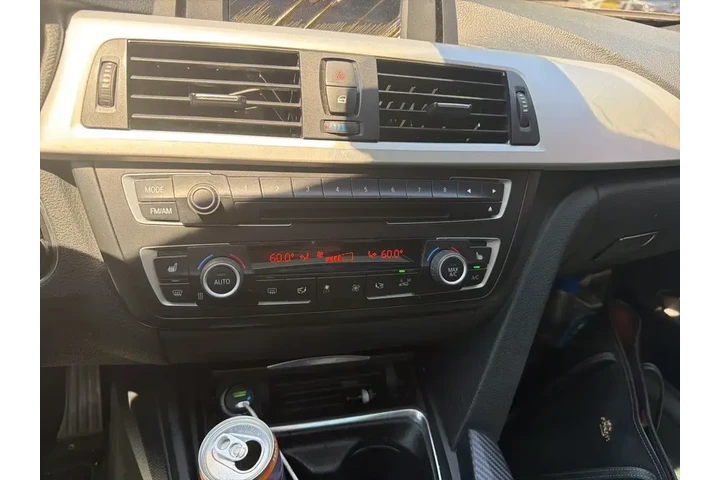 $3500 : BMW 3 Series 2014 320i 4dr S image 9