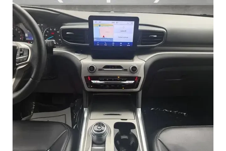 $30631 : Ford Explorer 2023 XLT 4dr S image 3