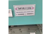 Operador de embroidery machine thumbnail