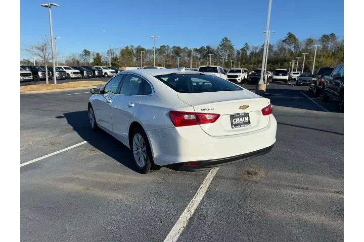 $19352 : Chevrolet Malibu 2024 LT 4dr image 5