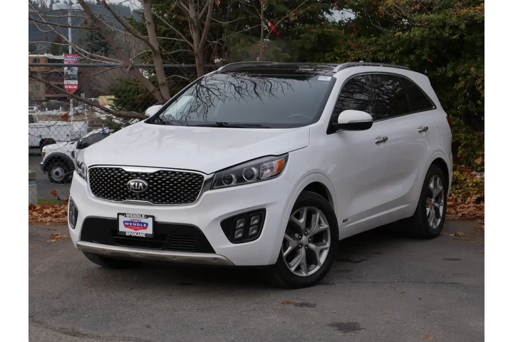 $12487 : Kia Sorento 2016 AWD SX Limi image 2