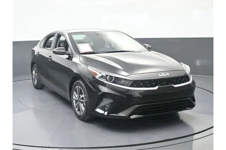 $16991 : Kia Forte 2023 LX 4dr Sedan image 9