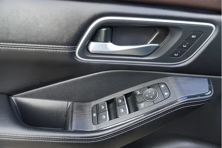 $25988 : Nissan Rogue 2023 Platinum 4 image 8