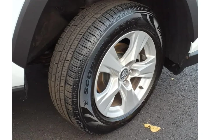 $29999 : Toyota RAV4 Hybrid 2021 AWD image 5