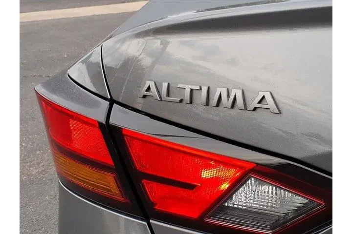 $18777 : Nissan Altima 2024 2.5 SV 4d image 10