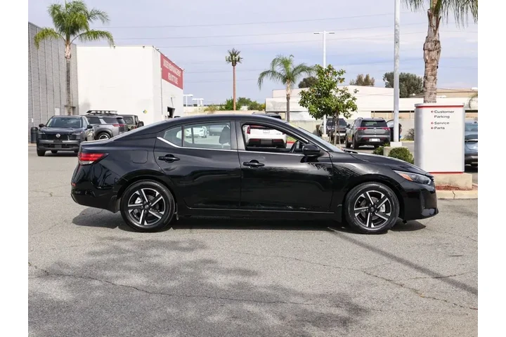 $19544 : Nissan Sentra 2025 SV 4dr Se image 3