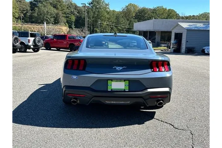 $30098 : Ford Mustang 2025 EcoBoost 2 image 6