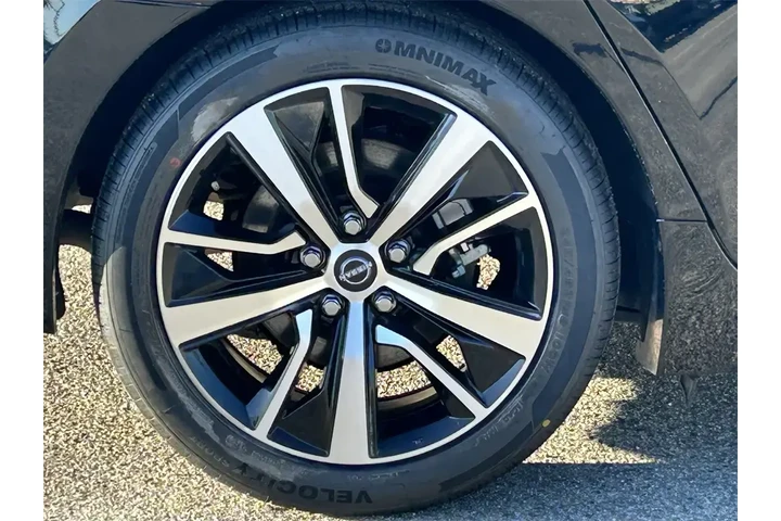 $22508 : Nissan Maxima 2023 3.5 SV 4d image 7