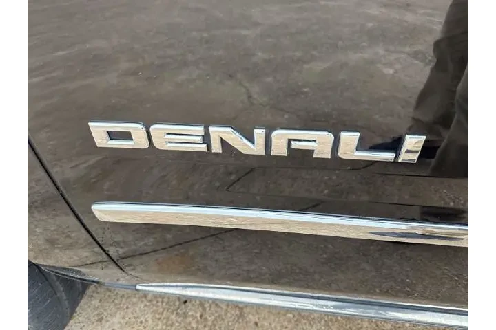 $26910 : GMC Yukon 2016 4x4 Denali 4d image 9