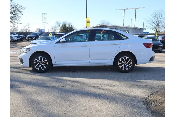 $15777 : Volkswagen Jetta 2024 S 4dr image 5