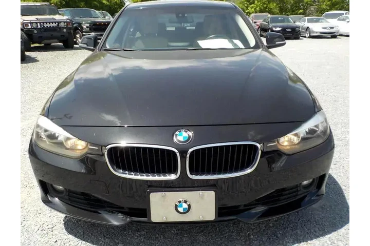 $7071 : 2012 3-Series 328i Sedan image 8