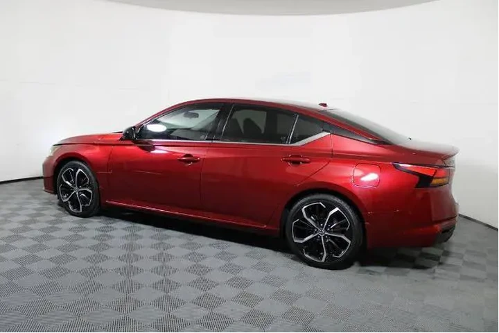 $19700 : Nissan Altima 2023 2.5 SR 4d image 5