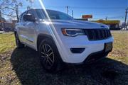 2017 Grand Cherokee thumbnail