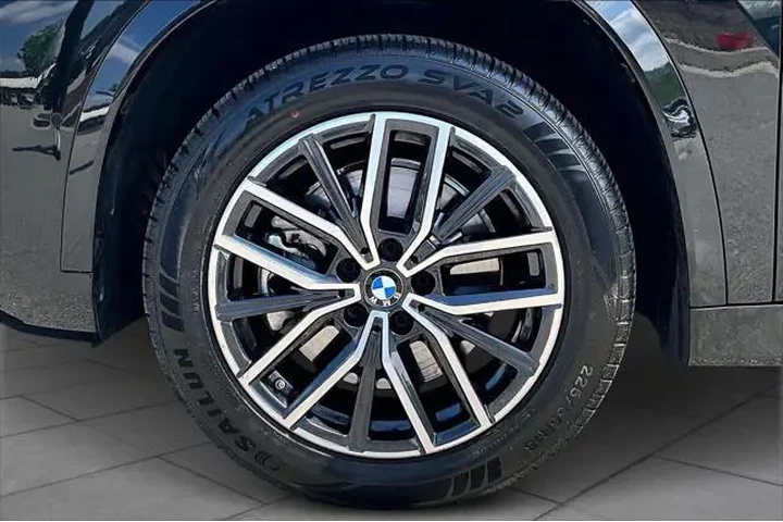 $35498 : BMW X1 2025 AWD xDrive28i 4d image 10
