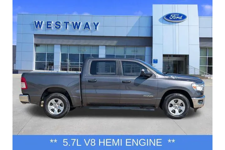 $32897 : Ram 1500 2024 4x4 Big Horn 4 image 2