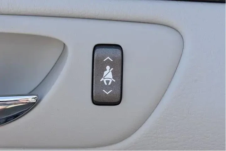 $12200 : Lexus LS 460 2007 L 4dr Seda image 10