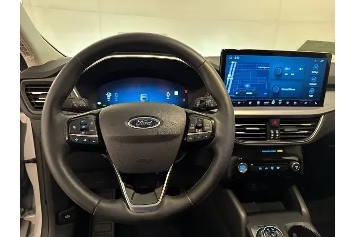 $31500 : Ford Escape Plug-In Hybrid 2 image 8