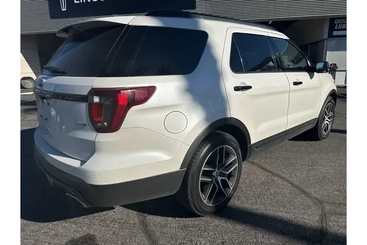 $13384 : Ford Explorer 2017 AWD Sport image 5