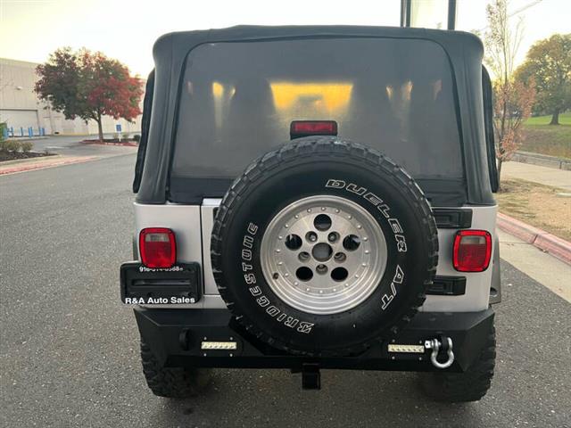 $15750 : 2005 Wrangler Sport image 5