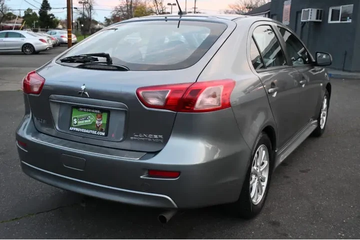 $7498 : 2014 Lancer Sportback ES image 6