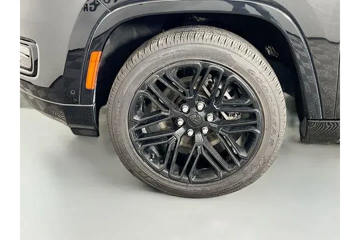 $35975 : Jeep Wagoneer 2022 4x4 Serie image 10