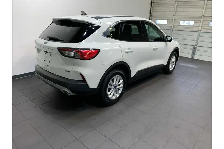 $17495 : Ford Escape 2020 AWD SE 4dr image 3