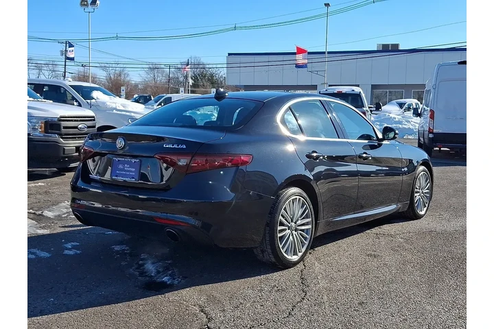$16995 : Alfa Romeo Giulia 2017 AWD T image 7