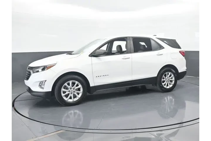 $14497 : Chevrolet Equinox 2021 LS 4d image 2