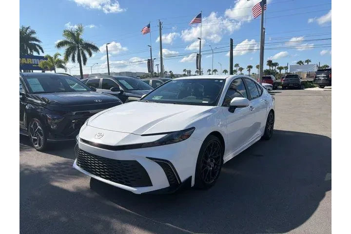 $26602 : Toyota Camry 2025 SE 4dr Sed image 1