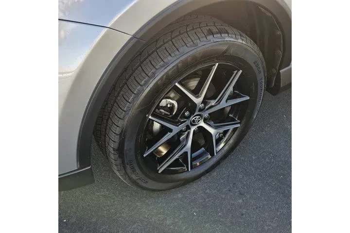 $18588 : Toyota RAV4 Hybrid 2018 AWD image 9