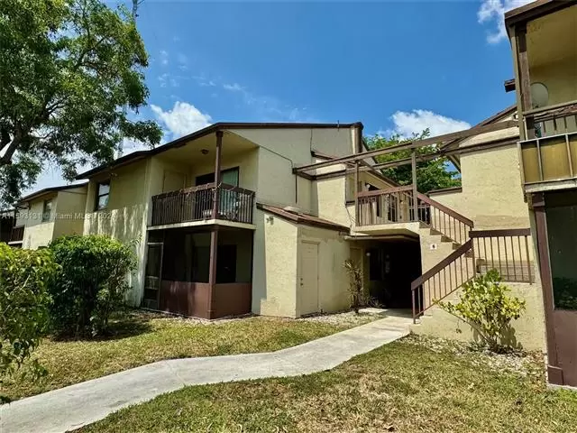 $2000 : Miami  Lakes$2200 image 2