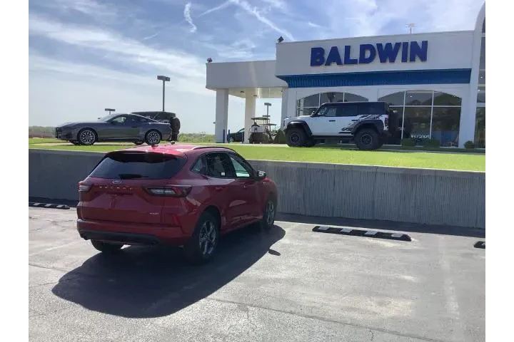 $28950 : Ford Escape 2024 AWD ST-Line image 8