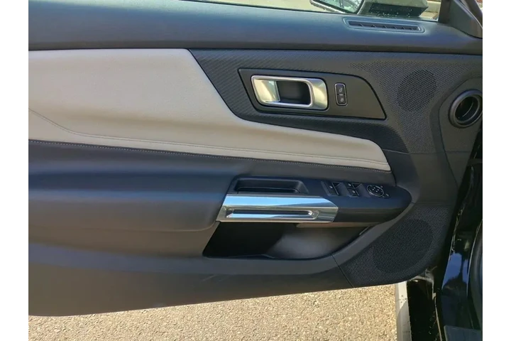 $27312 : Ford Mustang 2024 EcoBoost P image 10