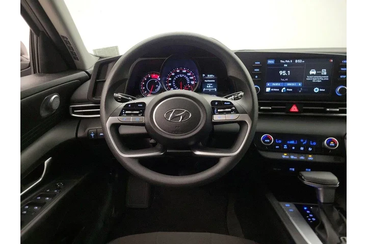 $19998 : Hyundai ELANTRA 2022 SEL 4dr image 10