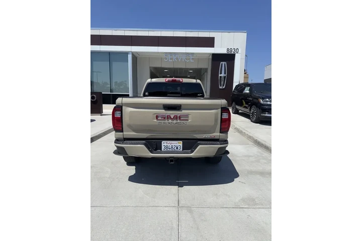 $38900 : GMC Canyon 2023 4x4 AT4 4dr image 10