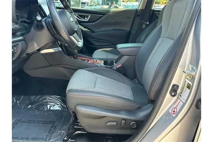 $20098 : Subaru Forester 2019 AWD Spo image 9