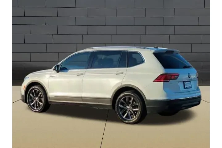$19988 : Volkswagen Tiguan 2023 SE 4d image 6