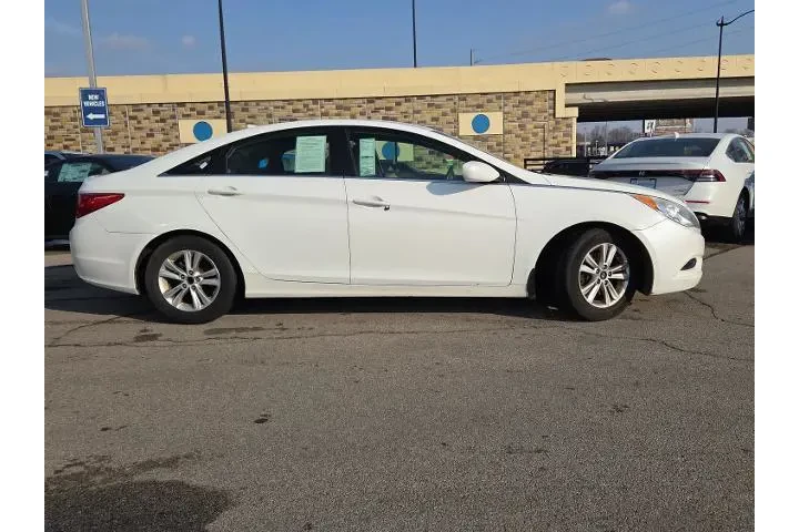 $5438 : Hyundai SONATA 2012 GLS 4dr image 2