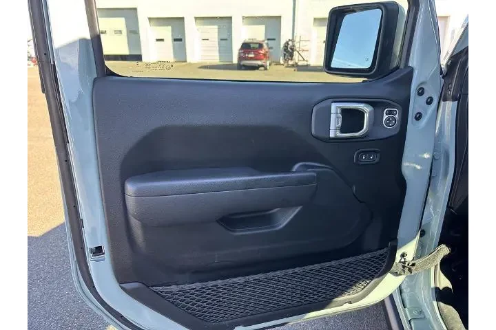 $32890 : Jeep Wrangler 2023 4x4 Willy image 10