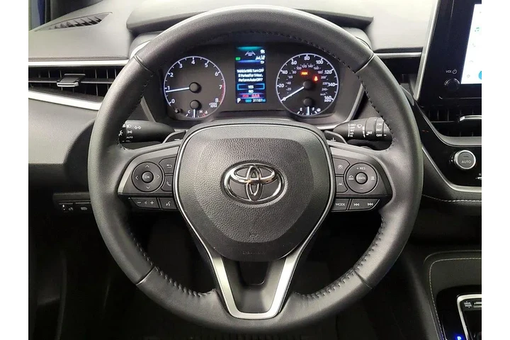 $22998 : Toyota Corolla Hatchback 202 image 9