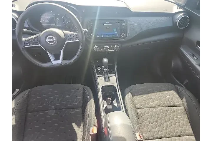 $17398 : Nissan Kicks 2023 SV 4dr Cro image 5