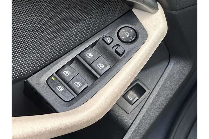 $22617 : BMW 2 Series 2022 AWD 228i x image 8