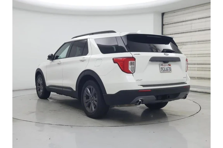 $26998 : Ford Explorer 2022 AWD XLT 4 image 2