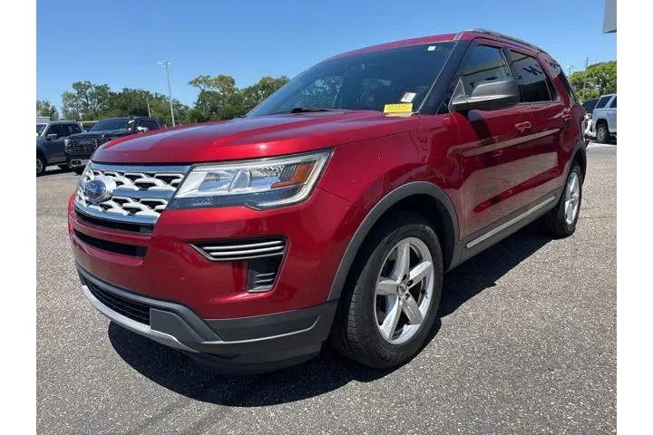 $17998 : Ford Explorer 2019 XLT 4dr S image 2