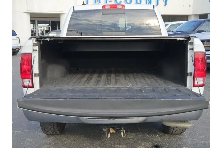Ram 1500 Classic 2019 4x4 Lo image 10