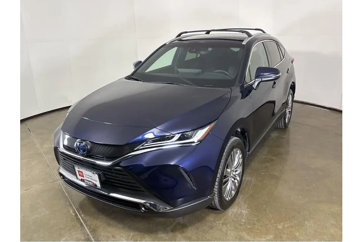 $31994 : Gold Certified2023 Venza LE image 10