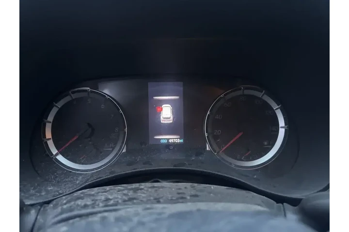 $27750 : Toyota Highlander 2021 LE 4d image 10