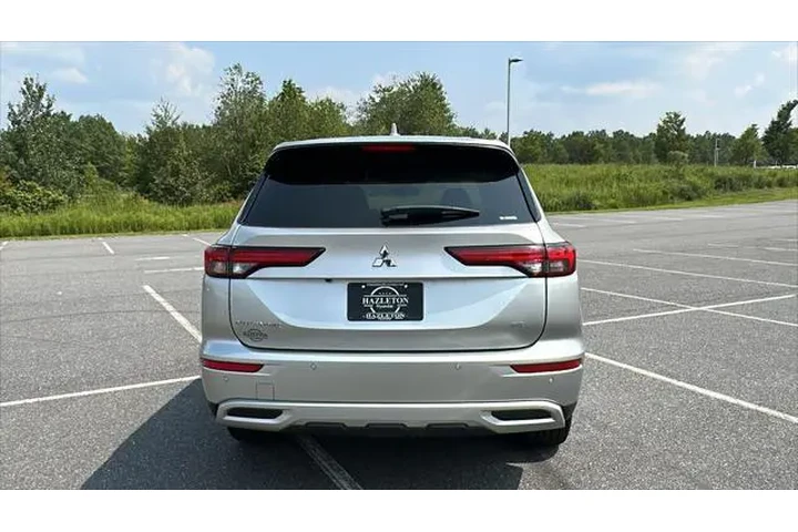 $22869 : Mitsubishi Outlander 2022 AW image 8