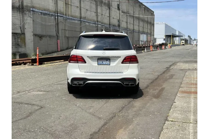 $43888 : 2017 Mercedes-Benz GLE AMG GL image 7