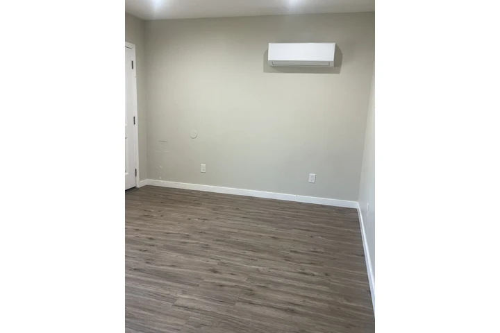 $1800 : Rento image 4